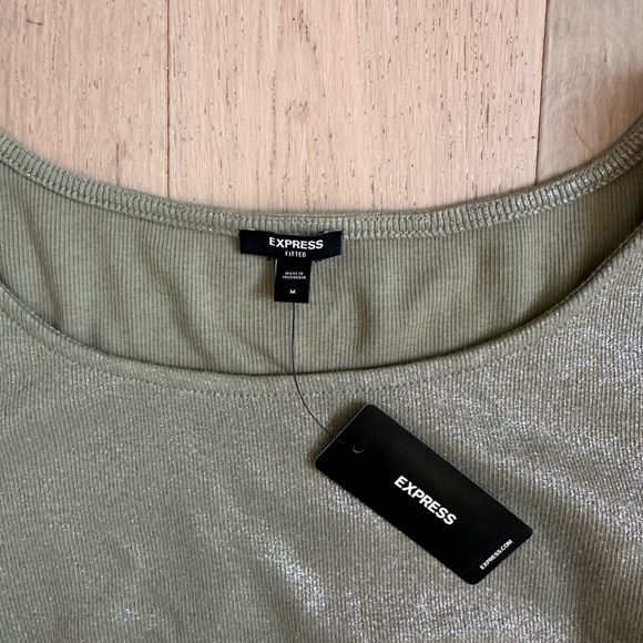 Express Crop Top - Picture 3 of 3